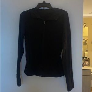 Lululemon hooded zip with zipper pockets